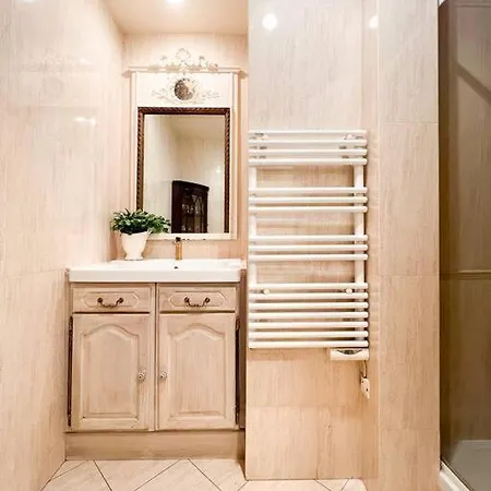 16th Arrondissement Luxury Living Paris