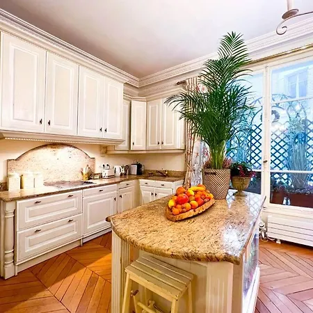 Daire 16th Arrondissement Luxury Living *